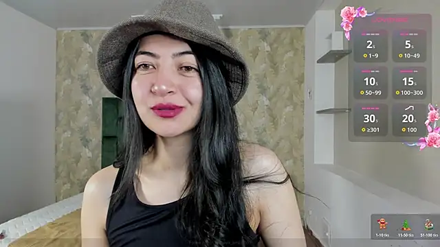 Saya Amaretto1 online show from 5, 12, 2025