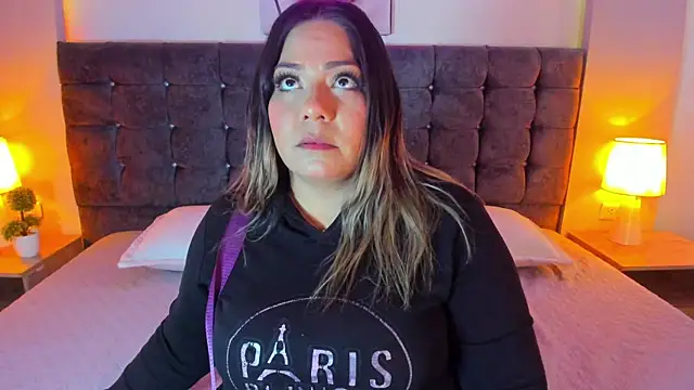 Snapshot of isabella_horney_ chatting on 8, 1, 2026 isabella horney online show from 8, 1, 2026