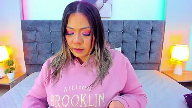 Snapshot of isabella_horney_ chatting on 10, 1, 2026 isabella horney online show from 10, 1, 2026