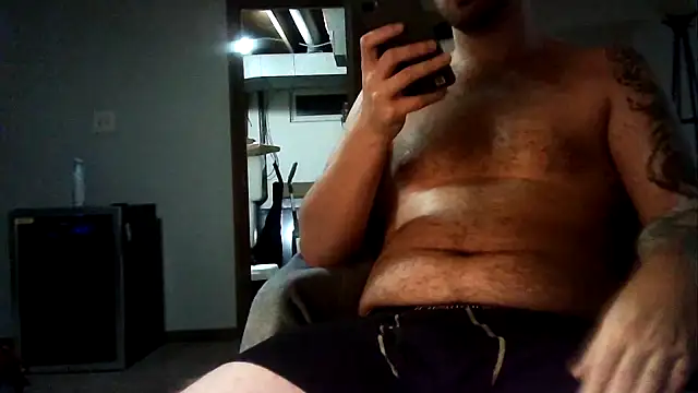Snapshot of WyattL96 chatting on 27, 7, 2026 WyattL96 online show from 27, 7, 2026