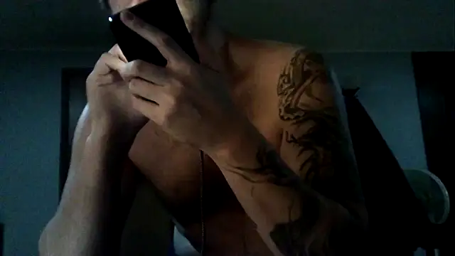 Snapshot of WyattL96 chatting on 30, 7, 2026 WyattL96 online show from 30, 7, 2026