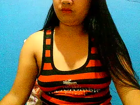 Snapshot of hotmom_pinay chatting on 4, 10, 2025 hotmom pinay online show from 4, 10, 2025