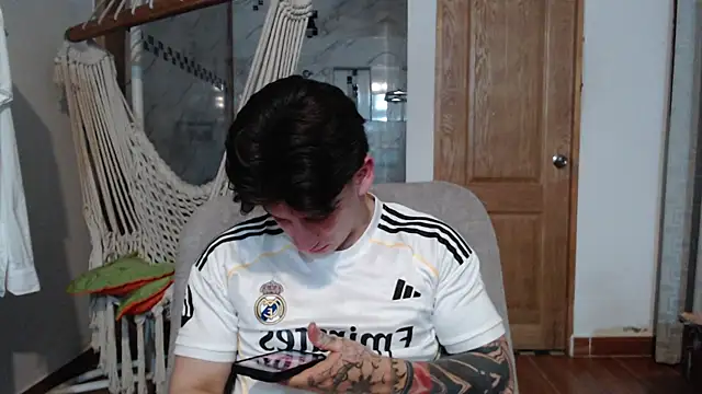 Snapshot of AteneoJr chatting on 26, 10, 2025 AteneoJr online show from 26, 10, 2025