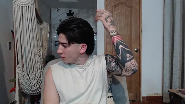 Snapshot of AteneoJr chatting on 31, 10, 2025 AteneoJr online show from 31, 10, 2025