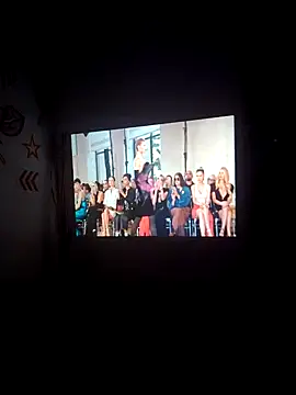 sweetsinisabella online show from 4, 10, 2025