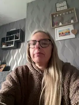 Snapshot of Anastasia-BlondeXX chatting on 14, 1, 2026 Anastasia-BlondeXX online show from 14, 1, 2026