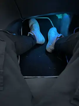 Manu97k online show from 3, 11, 2025