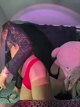 Snapshot of Flora_Minx chatting on 5, 2, 2026 Flora Minx online show from 5, 2, 2026