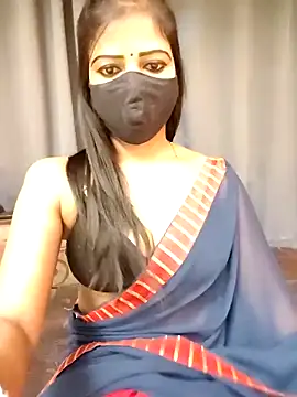 Snapshot of Misss-julli chatting on 19, 12, 2025 Misss-julli online show from 19, 12, 2025