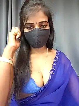 Snapshot of Misss-julli chatting on 12, 2, 2026 Misss-julli online show from 12, 2, 2026