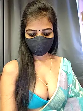 Snapshot of Misss-julli chatting on 13, 2, 2026 Misss-julli online show from 13, 2, 2026