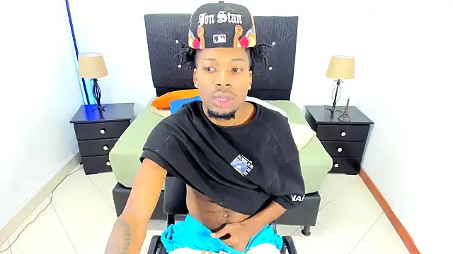 Snapshot of maikol_monstercock chatting on 7, 10, 2025 maikol monstercock online show from 7, 10, 2025