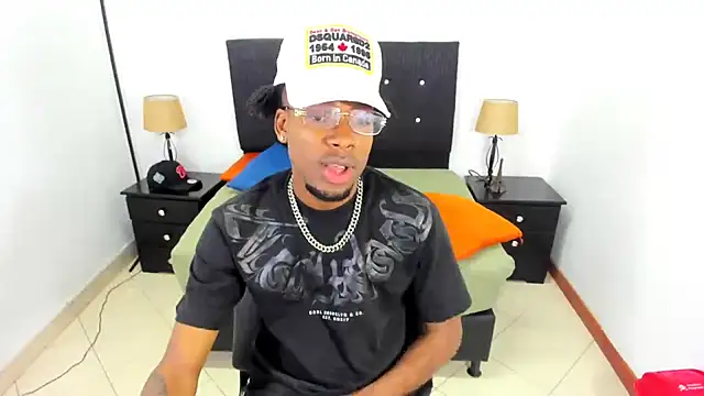 Snapshot of maikol_monstercock chatting on 10, 10, 2025 maikol monstercock online show from 10, 10, 2025