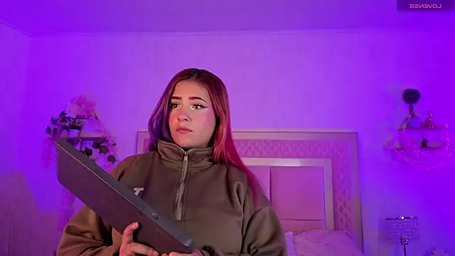 AlanaOdison online show from 20, 10, 2025