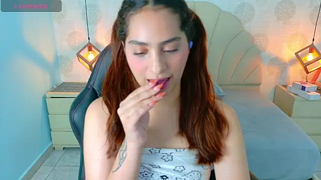 Snapshot of AIXATRISTA1 chatting on 26, 11, 2025 AIXATRISTA1 online show from 26, 11, 2025