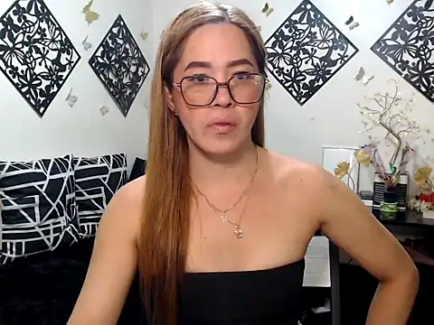 Snapshot of TheMISTRESSx69 chatting on 2, 6, 2026 TheMISTRESSx69 online show from 2, 6, 2026