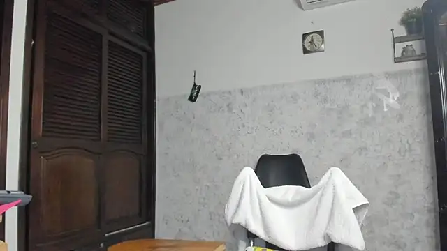 marly charm  online show from 30, 10, 2025