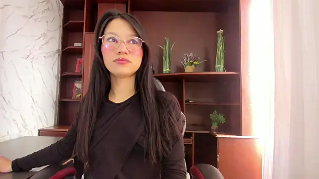 Snapshot of Sophie_Calloway chatting on 3, 10, 2025 Sophie Calloway online show from 3, 10, 2025