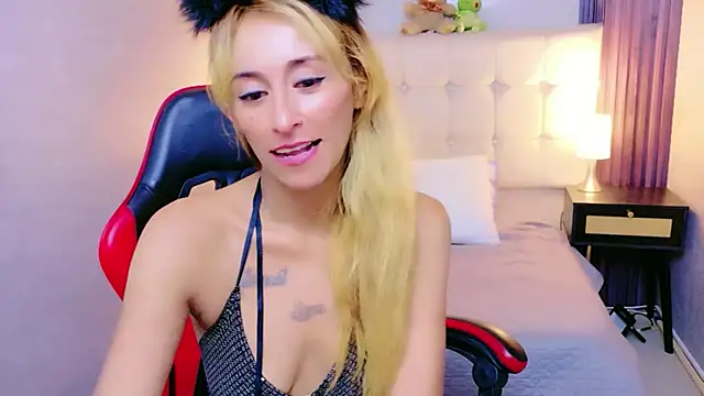Snapshot of charlotte_phaeton chatting on 14, 7, 2026 charlotte phaeton online show from 14, 7, 2026