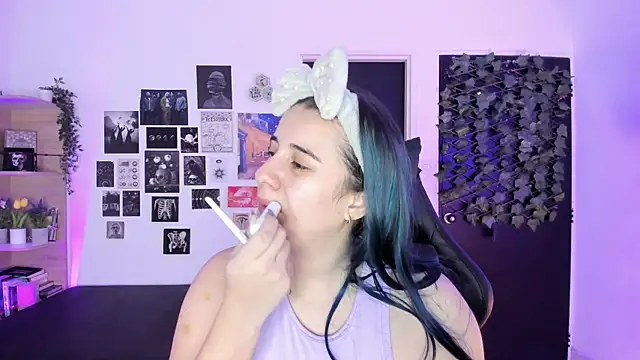 Lana Herondale online show from 18, 12, 2025