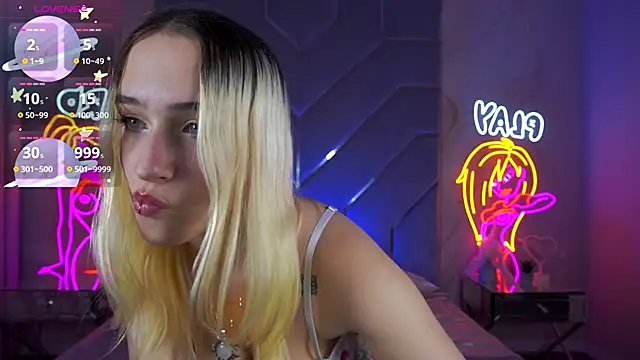 LilElfie online show from 30, 11, 2025