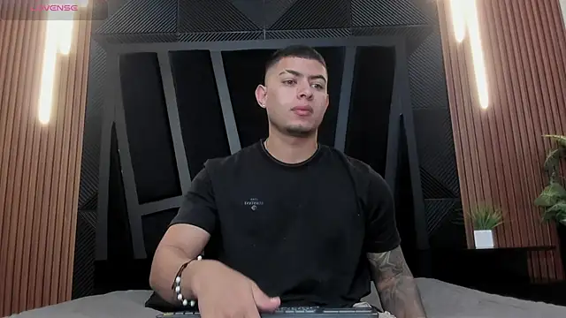 marco garciia  online show from 16, 11, 2025