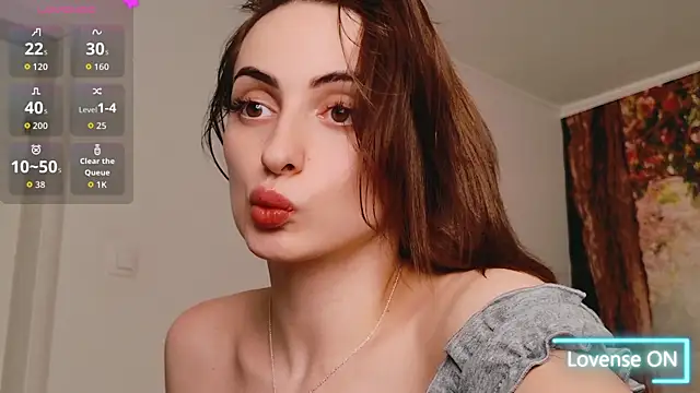 Snapshot of AuraPure chatting on 23, 9, 2025 AuraPure online show from 23, 9, 2025