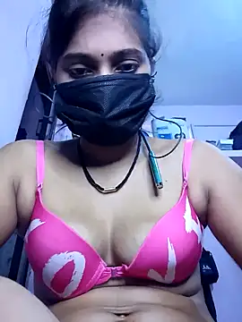 Snapshot of 3USHA chatting on 9, 10, 2025 3USHA online show from 9, 10, 2025