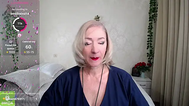 hunters woman online show from 3, 11, 2025