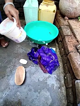 Snapshot of RAYI_Queen_3 chatting on 23, 11, 2025 RAYI Queen 3 online show from 23, 11, 2025