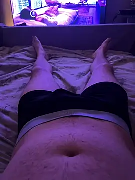 naughtycoupl98 online show from 15, 4, 2026