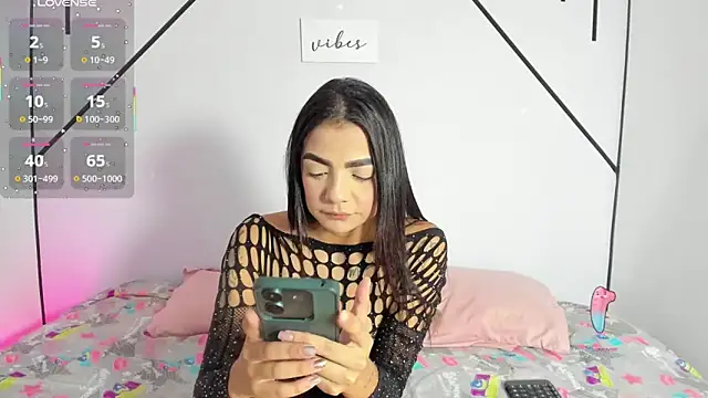 MiahCornell  online show from 15, 11, 2025