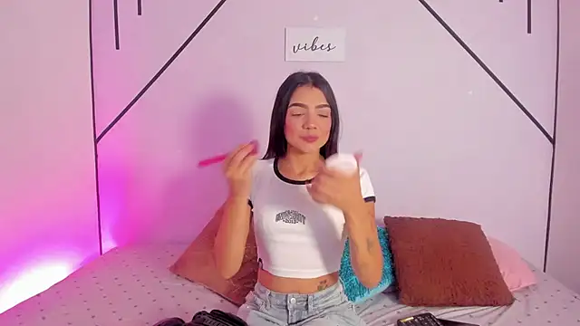 MiahCornell  online show from 9, 1, 2026