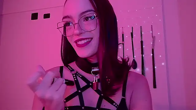 Snapshot of nina_kink chatting on 7, 6, 2026 nina kink online show from 7, 6, 2026