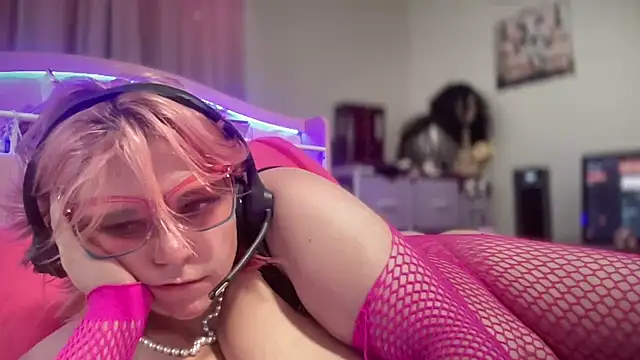 g0lden are0las89 online show from 18, 7, 2026
