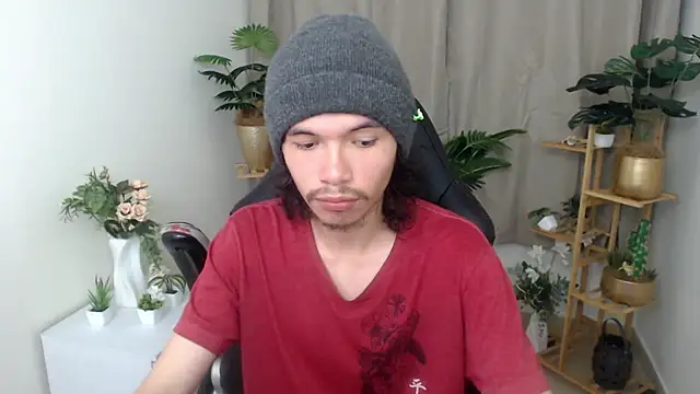 Snapshot of Xoxo_Smiles chatting on 14, 12, 2025 Xoxo Smiles online show from 14, 12, 2025