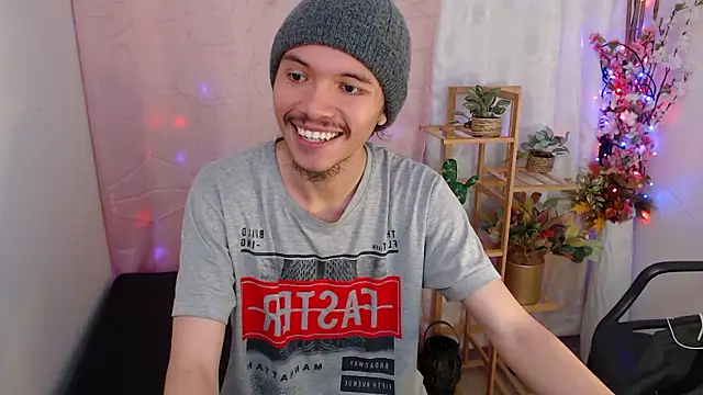 Snapshot of Xoxo_Smiles chatting on 13, 1, 2026 Xoxo Smiles online show from 13, 1, 2026