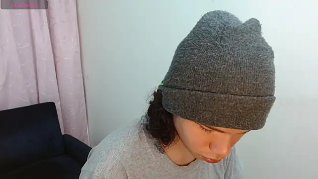 Snapshot of Xoxo_Smiles chatting on 29, 3, 2026 Xoxo Smiles online show from 29, 3, 2026