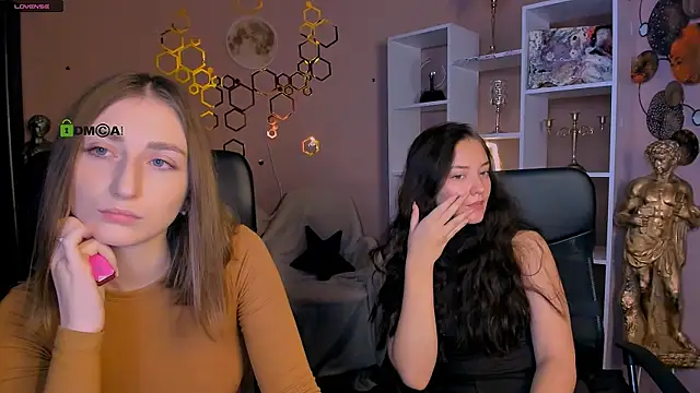 eva smiith  online show from 26, 11, 2025