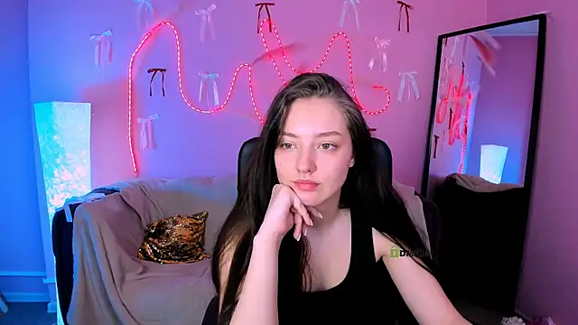 eva smiith  online show from 19, 3, 2026