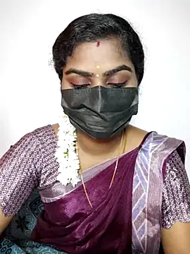 Snapshot of Tamil_Princess12 chatting on 19, 11, 2025 Tamil Princess12 online show from 19, 11, 2025