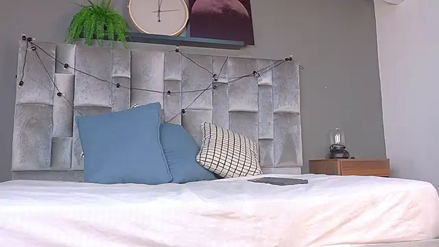 RiriiBrunette   online show from 22, 2, 2026