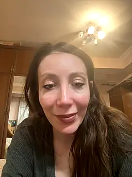 Snapshot of HellaryTourent chatting on 26, 11, 2025 HellaryTourent online show from 26, 11, 2025