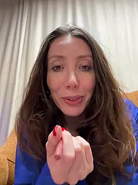 Snapshot of HellaryTourent chatting on 12, 1, 2026 HellaryTourent online show from 12, 1, 2026