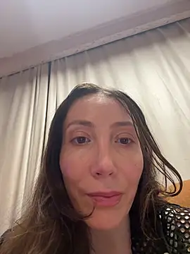 Snapshot of HellaryTourent chatting on 10, 2, 2026 HellaryTourent online show from 10, 2, 2026