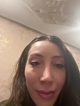 Snapshot of HellaryTourent chatting on 11, 2, 2026 HellaryTourent online show from 11, 2, 2026