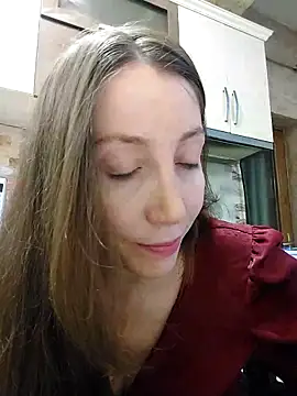 HellaryTourent online show from 5, 3, 2026