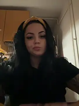 sexybunny18255 online show from 28, 9, 2025