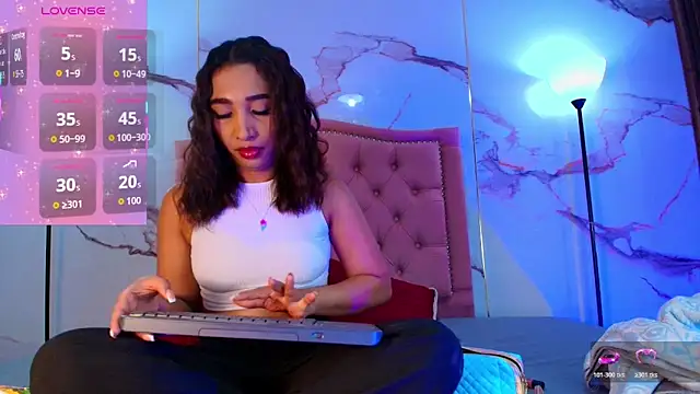 AlyaThompson online show from 26, 11, 2025