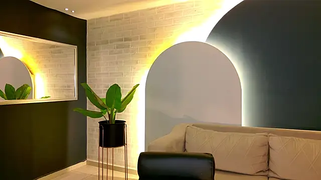 AgathaKondo  online show from 5, 11, 2025